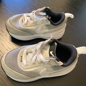 Toddler Nike waffle one